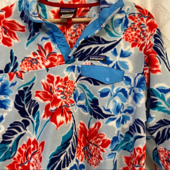 Women’s Patagonia pullover floral print - Picture 2 of 3
